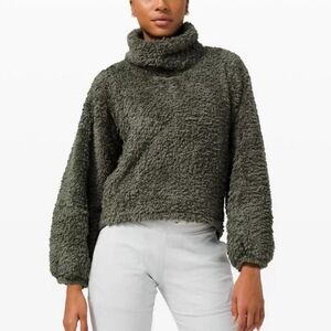 LULULEMON Warm Restore Sherpa Fleece Pullover in Army Green Size M/L